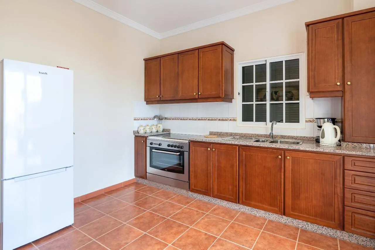 Sunnyside Villa Calheta   Calheta (Madeira)